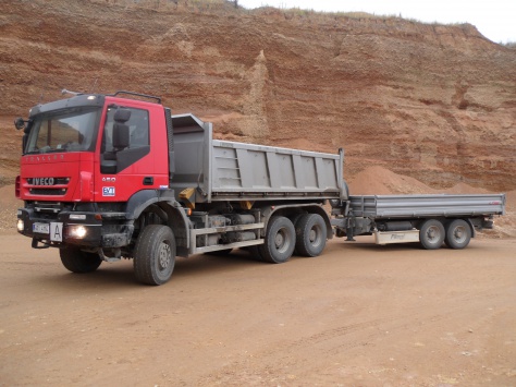 IVECO TRAKKER S3